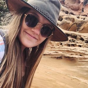 Meet your Posher, Natalie